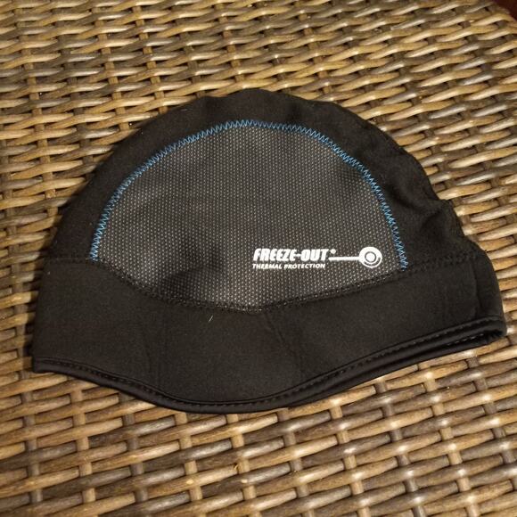 Freeze-Out Motorcycle Helmet Liner Skull Cap Sz M/L Thermal Protection Windproof - Picture 1 of 6